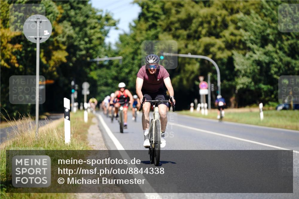 07.09.2025 - 19. Norderstedt Triathlon Michael Burmester http://msf.ph/oto/8844338 07.09.2025 13:06:53 Radfahren 264 meine-sportfotos.de