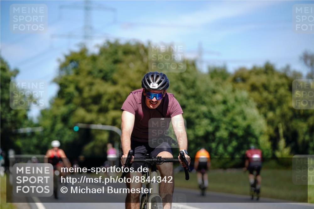 07.09.2025 - 19. Norderstedt Triathlon Michael Burmester http://msf.ph/oto/8844342 07.09.2025 13:06:55 Radfahren 264 meine-sportfotos.de