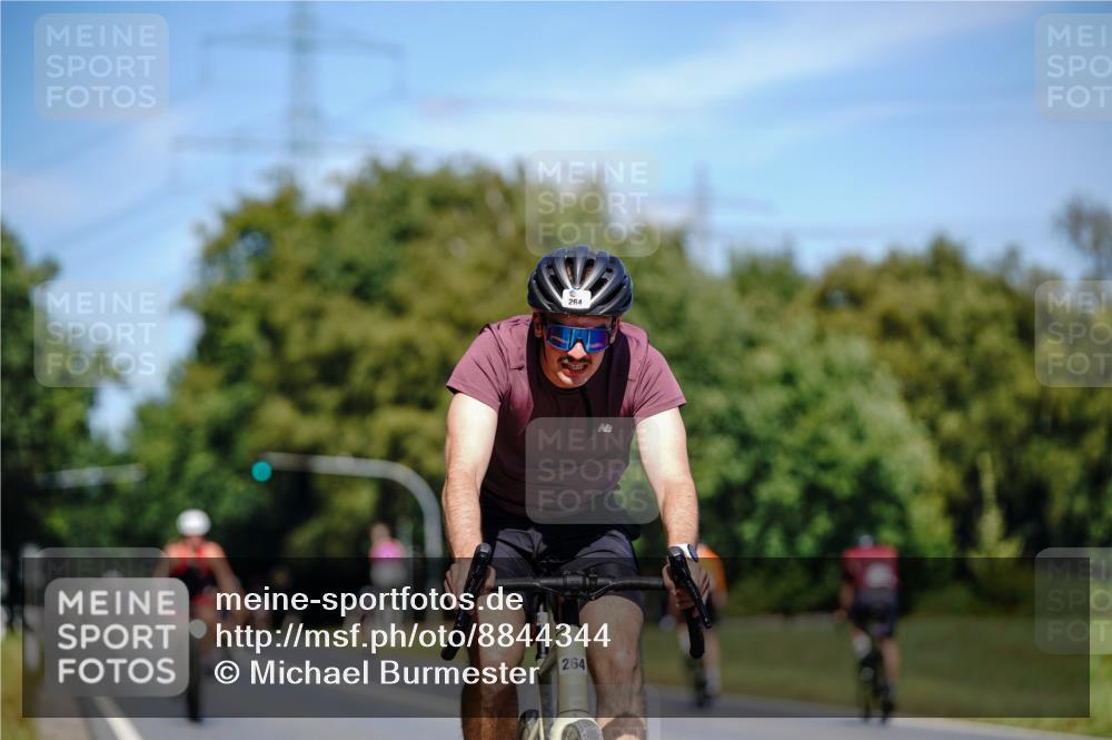 07.09.2025 - 19. Norderstedt Triathlon Michael Burmester http://msf.ph/oto/8844344 07.09.2025 13:06:55 Radfahren 264 meine-sportfotos.de