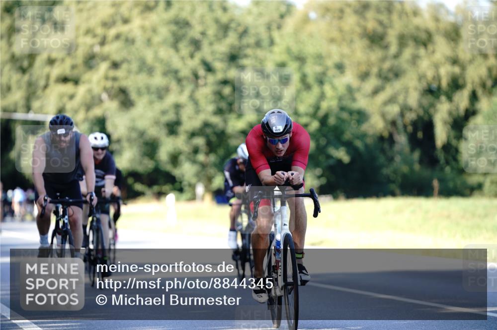 07.09.2025 - 19. Norderstedt Triathlon Michael Burmester http://msf.ph/oto/8844345 07.09.2025 15:59:51 Radfahren 506, 513, 541, 1473, 1544, 1552, 1572, 1594 meine-sportfotos.de