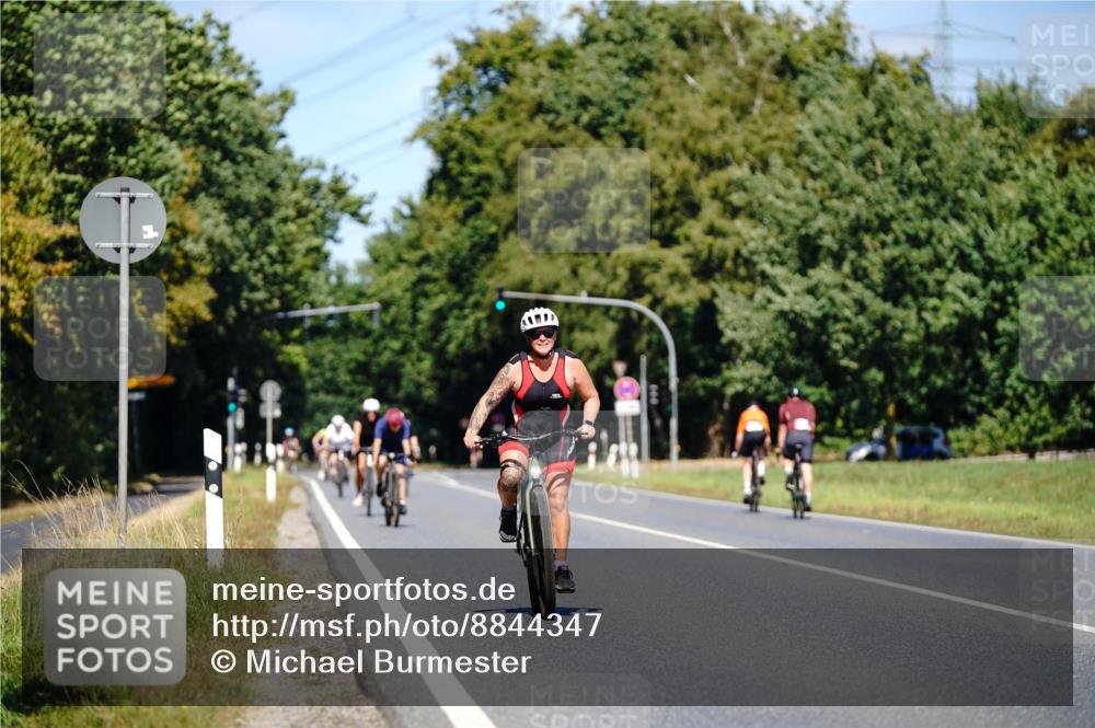07.09.2025 - 19. Norderstedt Triathlon Michael Burmester http://msf.ph/oto/8844347 07.09.2025 13:06:58 Radfahren 264, 1477 meine-sportfotos.de