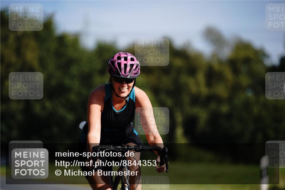 07.09.2025 - 19. Norderstedt Triathlon Michael Burmester http://msf.ph/oto/8844353 07.09.2025 10:28:57 Radfahren 1141 meine-sportfotos.de