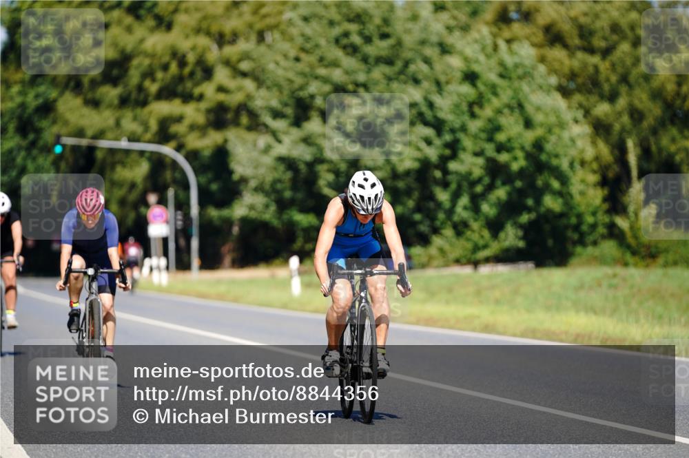 07.09.2025 - 19. Norderstedt Triathlon Michael Burmester http://msf.ph/oto/8844356 07.09.2025 13:07:03 Radfahren 270, 1292, 1477 meine-sportfotos.de