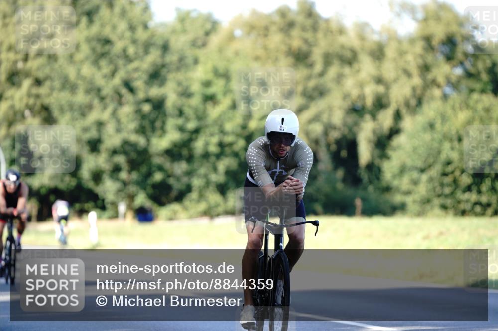07.09.2025 - 19. Norderstedt Triathlon Michael Burmester http://msf.ph/oto/8844359 07.09.2025 15:59:53 Radfahren 506, 513, 541, 1405, 1473, 1544, 1552, 1568, 1572, 1594 meine-sportfotos.de