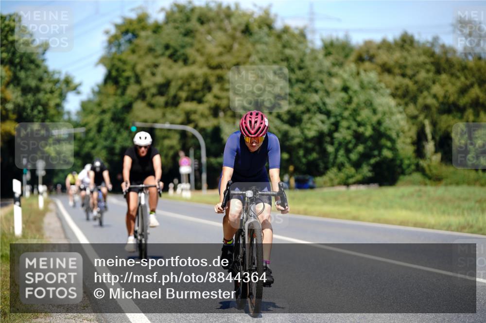 07.09.2025 - 19. Norderstedt Triathlon Michael Burmester http://msf.ph/oto/8844364 07.09.2025 13:07:05 Radfahren 270, 745, 1292 meine-sportfotos.de