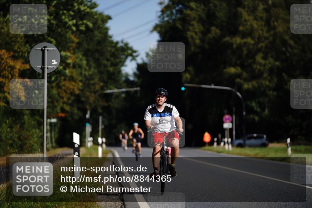 07.09.2025 - 19. Norderstedt Triathlon Michael Burmester http://msf.ph/oto/8844365 07.09.2025 10:29:30 Radfahren  meine-sportfotos.de