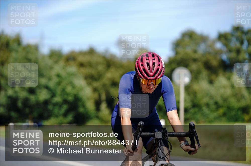 07.09.2025 - 19. Norderstedt Triathlon Michael Burmester http://msf.ph/oto/8844371 07.09.2025 13:07:06 Radfahren 270, 745, 1292 meine-sportfotos.de