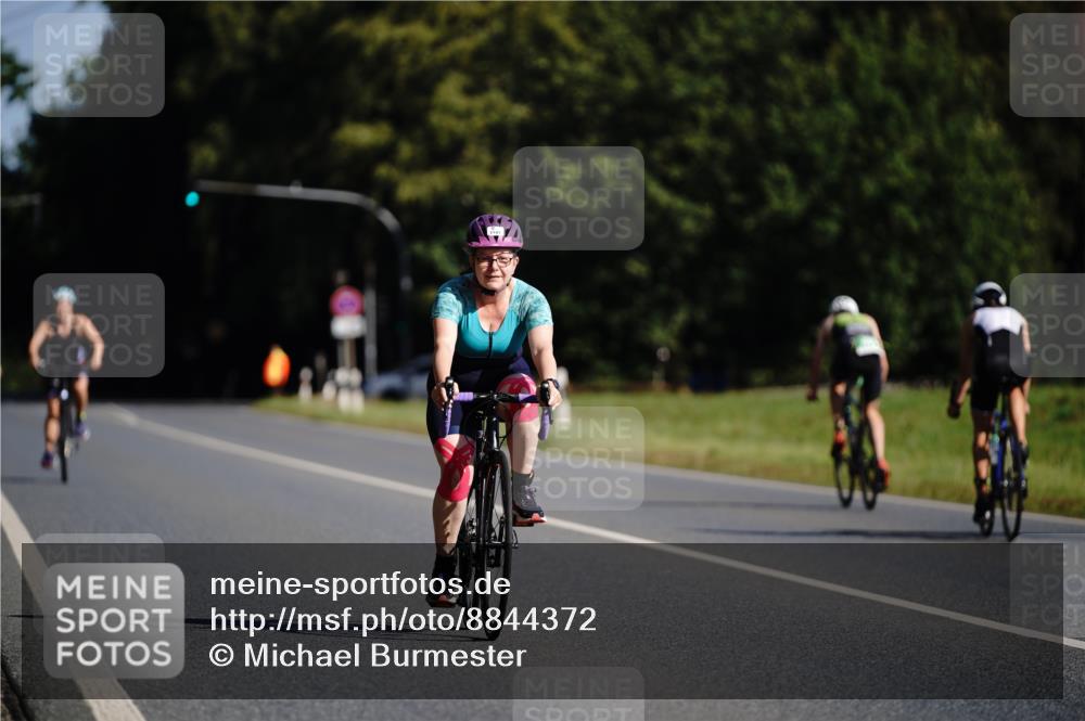 07.09.2025 - 19. Norderstedt Triathlon Michael Burmester http://msf.ph/oto/8844372 07.09.2025 10:29:34 Radfahren 1126, 1143 meine-sportfotos.de