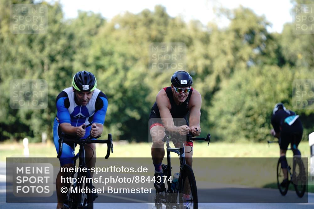 07.09.2025 - 19. Norderstedt Triathlon Michael Burmester http://msf.ph/oto/8844374 07.09.2025 15:59:55 Radfahren 506, 513, 541, 1405, 1473, 1544, 1568, 1572, 1594 meine-sportfotos.de