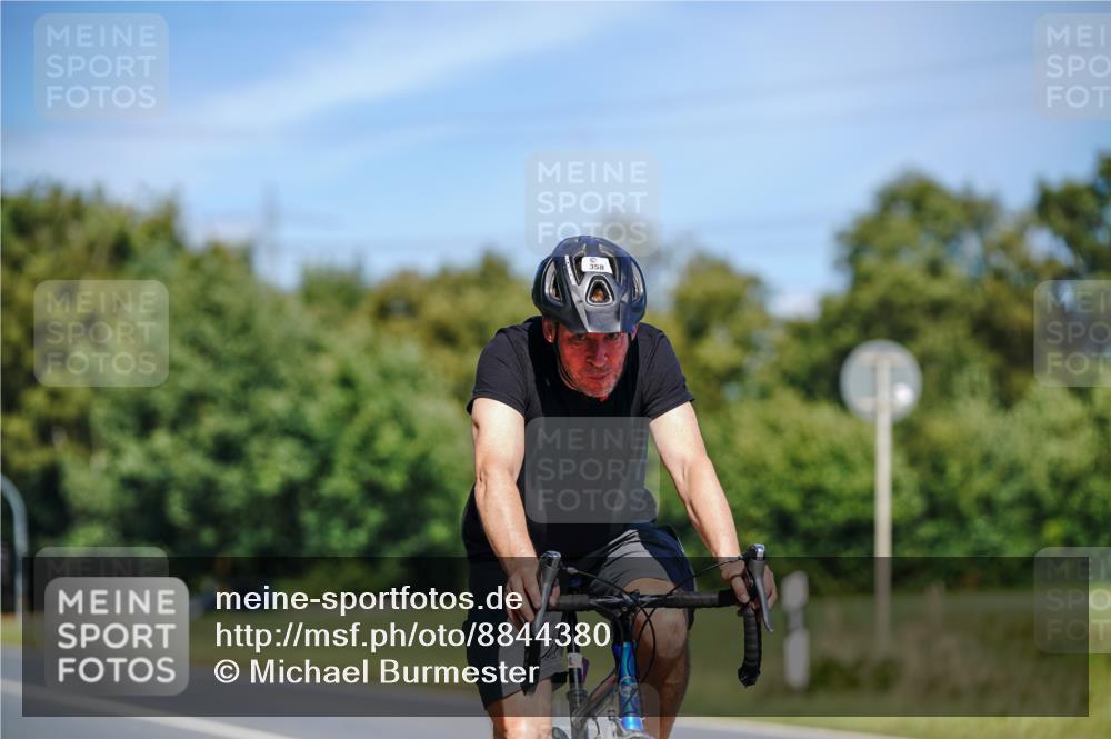 07.09.2025 - 19. Norderstedt Triathlon Michael Burmester http://msf.ph/oto/8844380 07.09.2025 13:07:10 Radfahren 358, 745 meine-sportfotos.de