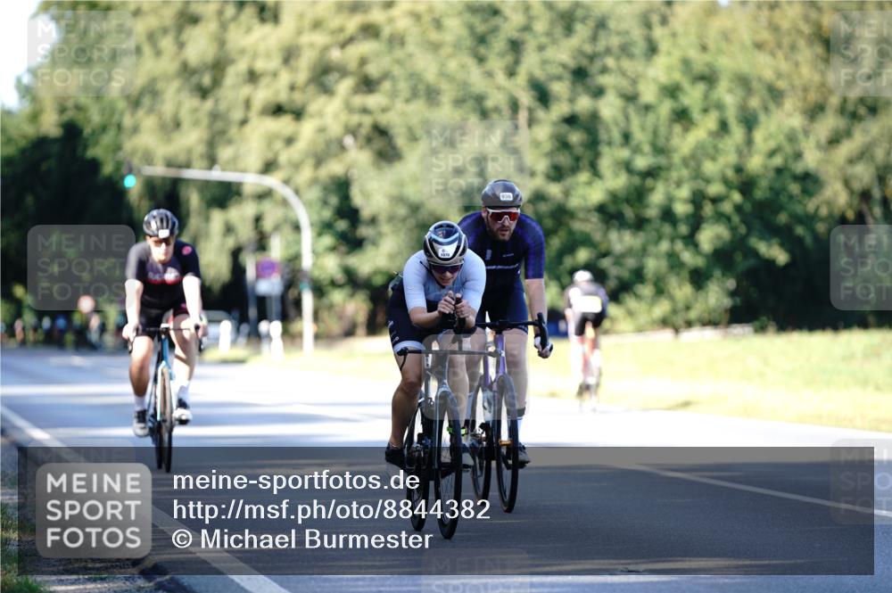 07.09.2025 - 19. Norderstedt Triathlon Michael Burmester http://msf.ph/oto/8844382 07.09.2025 15:59:59 Radfahren 381, 938, 1070, 1405, 1568 meine-sportfotos.de