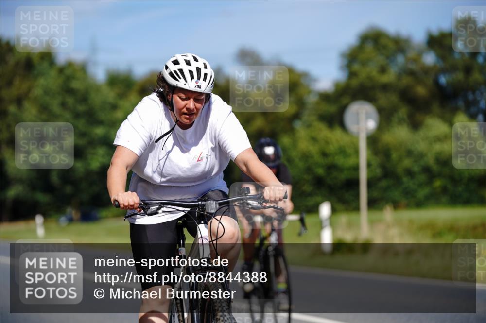 07.09.2025 - 19. Norderstedt Triathlon Michael Burmester http://msf.ph/oto/8844388 07.09.2025 13:07:13 Radfahren 319, 358, 708 meine-sportfotos.de