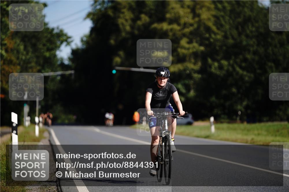 07.09.2025 - 19. Norderstedt Triathlon Michael Burmester http://msf.ph/oto/8844391 07.09.2025 10:29:48 Radfahren 1130 meine-sportfotos.de