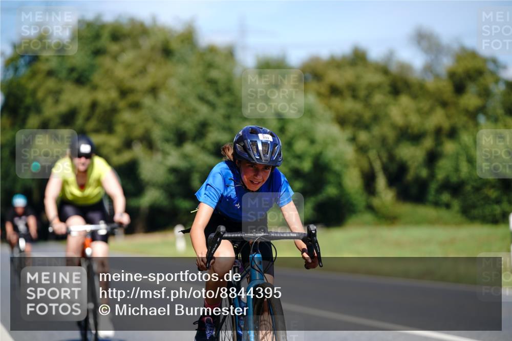 07.09.2025 - 19. Norderstedt Triathlon Michael Burmester http://msf.ph/oto/8844395 07.09.2025 13:07:16 Radfahren 179, 319, 333, 708 meine-sportfotos.de