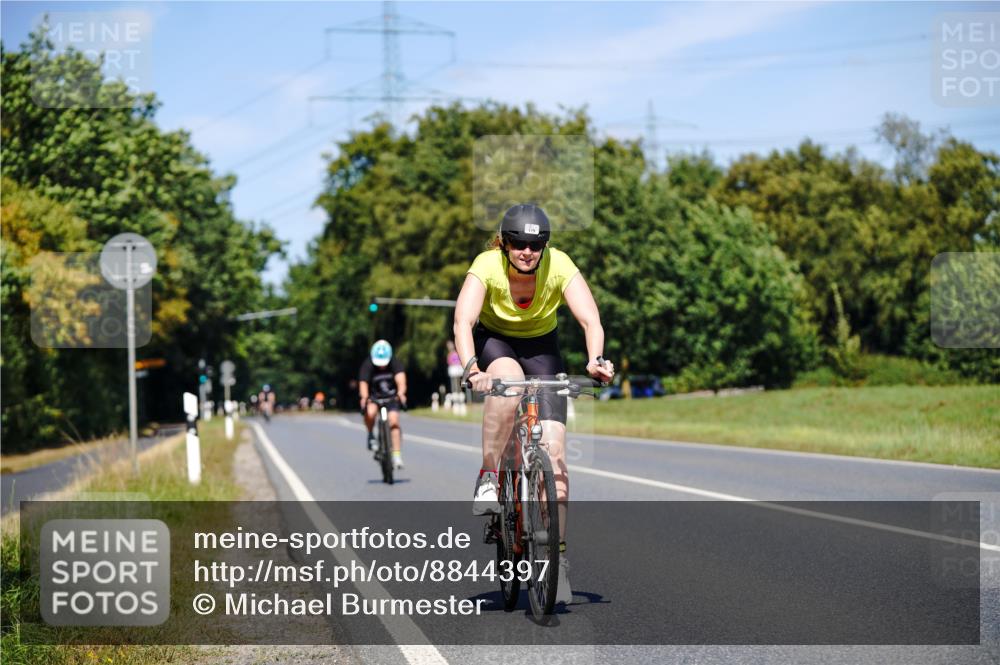 07.09.2025 - 19. Norderstedt Triathlon Michael Burmester http://msf.ph/oto/8844397 07.09.2025 13:07:17 Radfahren 179, 319, 333, 708 meine-sportfotos.de