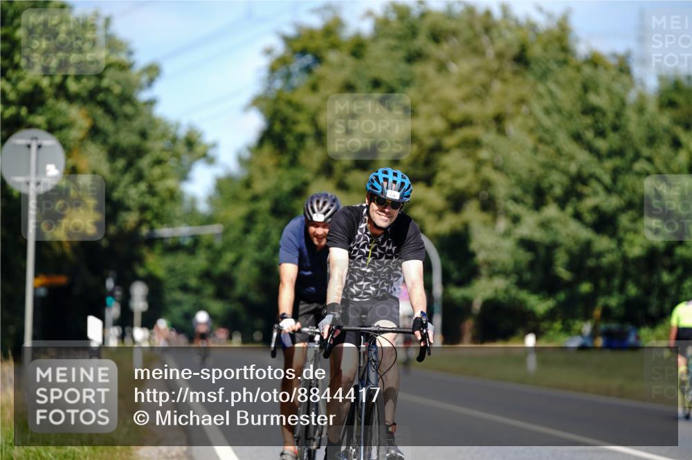 07.09.2025 - 19. Norderstedt Triathlon Michael Burmester http://msf.ph/oto/8844417 07.09.2025 13:07:34 Radfahren 230, 360 meine-sportfotos.de