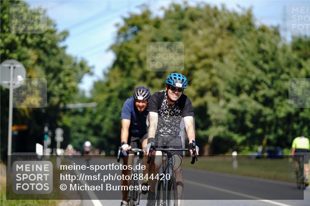 07.09.2025 - 19. Norderstedt Triathlon Michael Burmester http://msf.ph/oto/8844420 07.09.2025 13:07:34 Radfahren 230, 360 meine-sportfotos.de