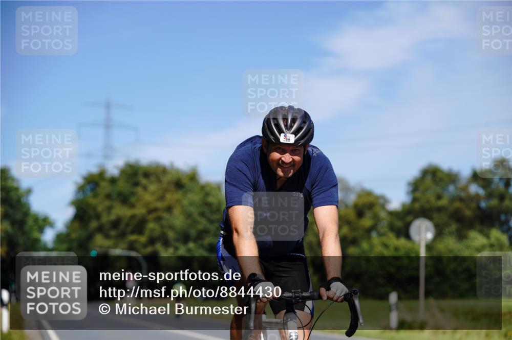 07.09.2025 - 19. Norderstedt Triathlon Michael Burmester http://msf.ph/oto/8844430 07.09.2025 13:07:36 Radfahren 230, 360 meine-sportfotos.de