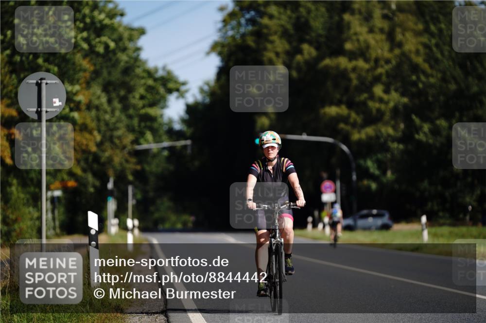 07.09.2025 - 19. Norderstedt Triathlon Michael Burmester http://msf.ph/oto/8844442 07.09.2025 10:32:54 Radfahren  meine-sportfotos.de