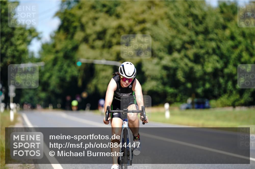 07.09.2025 - 19. Norderstedt Triathlon Michael Burmester http://msf.ph/oto/8844447 07.09.2025 13:07:50 Radfahren 327, 707 meine-sportfotos.de