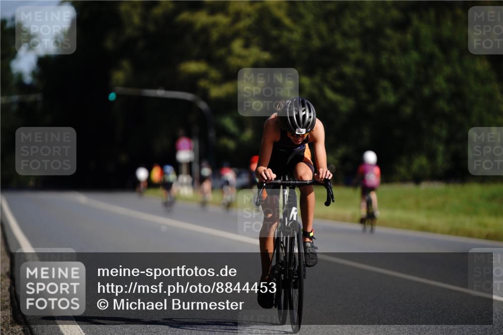 07.09.2025 - 19. Norderstedt Triathlon Michael Burmester http://msf.ph/oto/8844453 07.09.2025 10:35:07 Radfahren 646 meine-sportfotos.de
