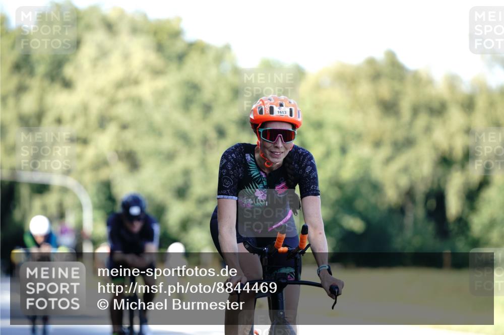 07.09.2025 - 19. Norderstedt Triathlon Michael Burmester http://msf.ph/oto/8844469 07.09.2025 16:00:35 Radfahren 528, 539, 1522, 1590, 1613 meine-sportfotos.de