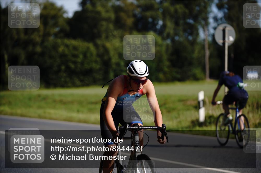 07.09.2025 - 19. Norderstedt Triathlon Michael Burmester http://msf.ph/oto/8844471 07.09.2025 10:35:47 Radfahren 654, 677 meine-sportfotos.de