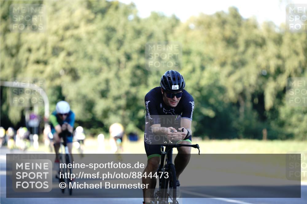 07.09.2025 - 19. Norderstedt Triathlon Michael Burmester http://msf.ph/oto/8844473 07.09.2025 16:00:36 Radfahren 528, 539, 1522, 1613 meine-sportfotos.de
