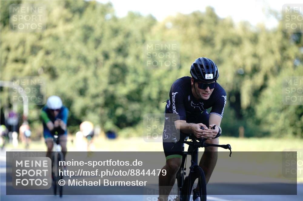 07.09.2025 - 19. Norderstedt Triathlon Michael Burmester http://msf.ph/oto/8844479 07.09.2025 16:00:36 Radfahren 528, 539, 1522, 1613 meine-sportfotos.de