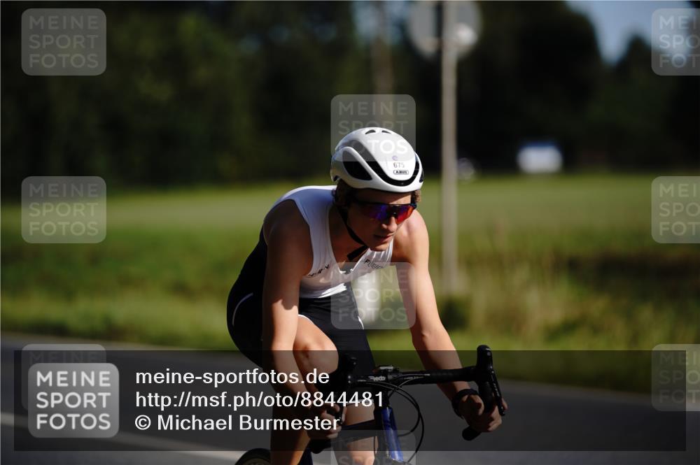 07.09.2025 - 19. Norderstedt Triathlon Michael Burmester http://msf.ph/oto/8844481 07.09.2025 10:35:51 Radfahren 675 meine-sportfotos.de