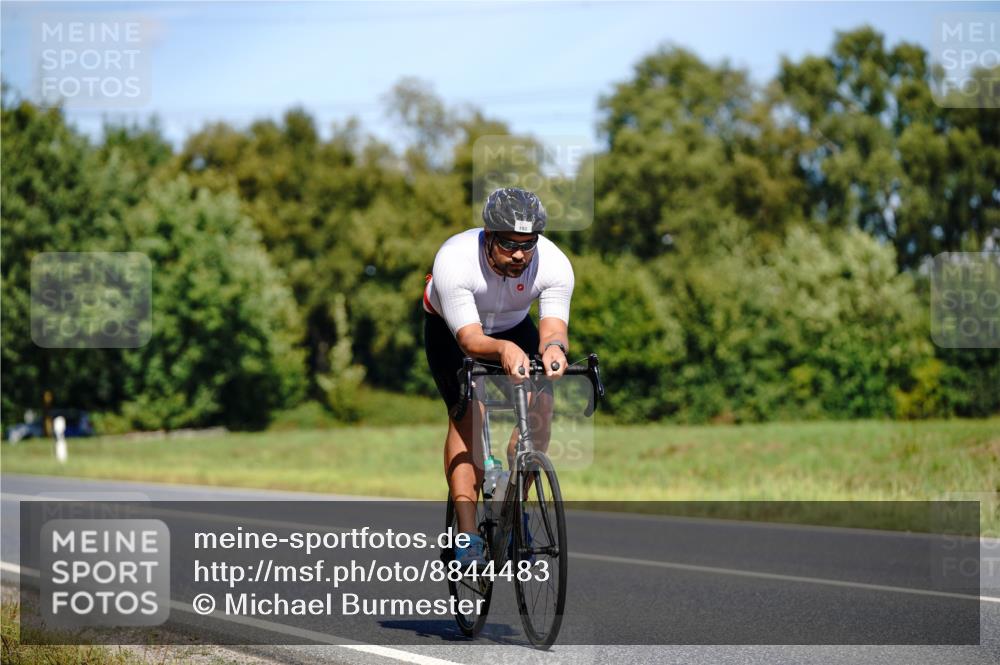07.09.2025 - 19. Norderstedt Triathlon Michael Burmester http://msf.ph/oto/8844483 07.09.2025 13:08:52 Radfahren 193, 337, 1326 meine-sportfotos.de
