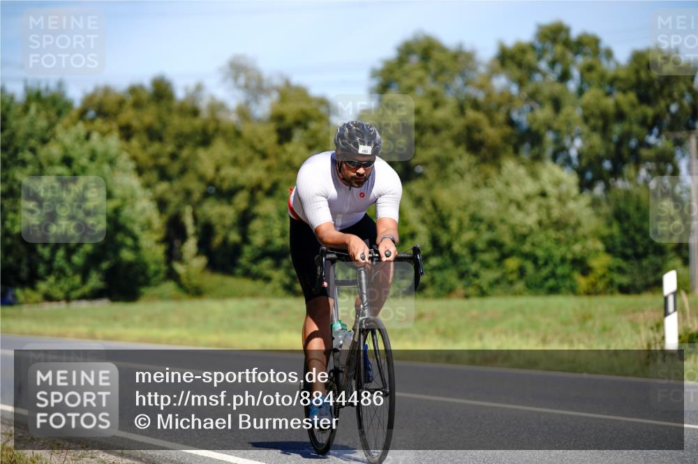 07.09.2025 - 19. Norderstedt Triathlon Michael Burmester http://msf.ph/oto/8844486 07.09.2025 13:08:52 Radfahren 193, 337, 1326 meine-sportfotos.de
