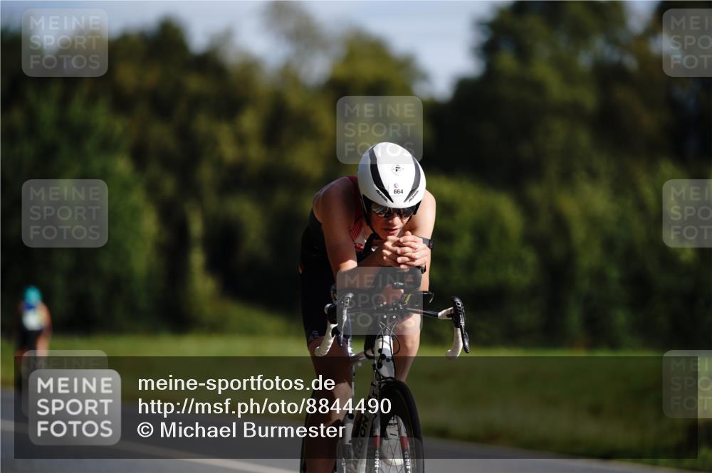 07.09.2025 - 19. Norderstedt Triathlon Michael Burmester http://msf.ph/oto/8844490 07.09.2025 10:36:25 Radfahren 645, 664 meine-sportfotos.de
