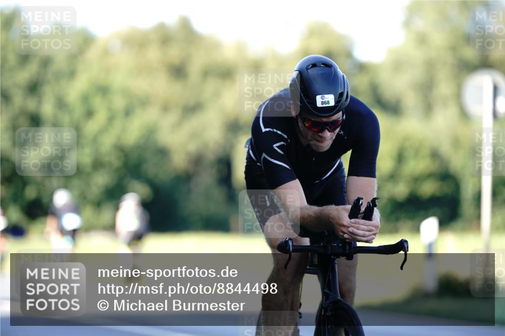 07.09.2025 - 19. Norderstedt Triathlon Michael Burmester http://msf.ph/oto/8844498 07.09.2025 16:00:41 Radfahren 527, 528, 868, 1600 meine-sportfotos.de