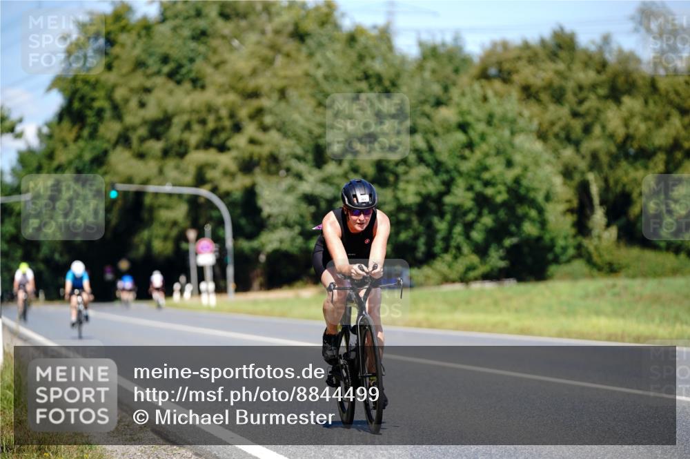 07.09.2025 - 19. Norderstedt Triathlon Michael Burmester http://msf.ph/oto/8844499 07.09.2025 13:09:18 Radfahren 351, 789 meine-sportfotos.de