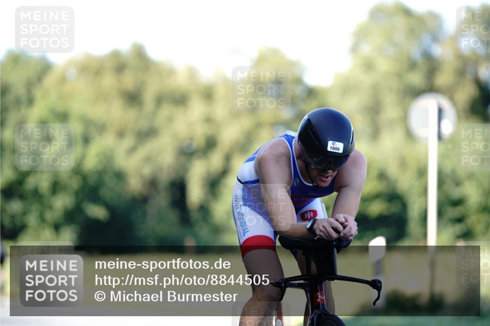 07.09.2025 - 19. Norderstedt Triathlon Michael Burmester http://msf.ph/oto/8844505 07.09.2025 16:00:42 Radfahren 527, 868, 1600 meine-sportfotos.de