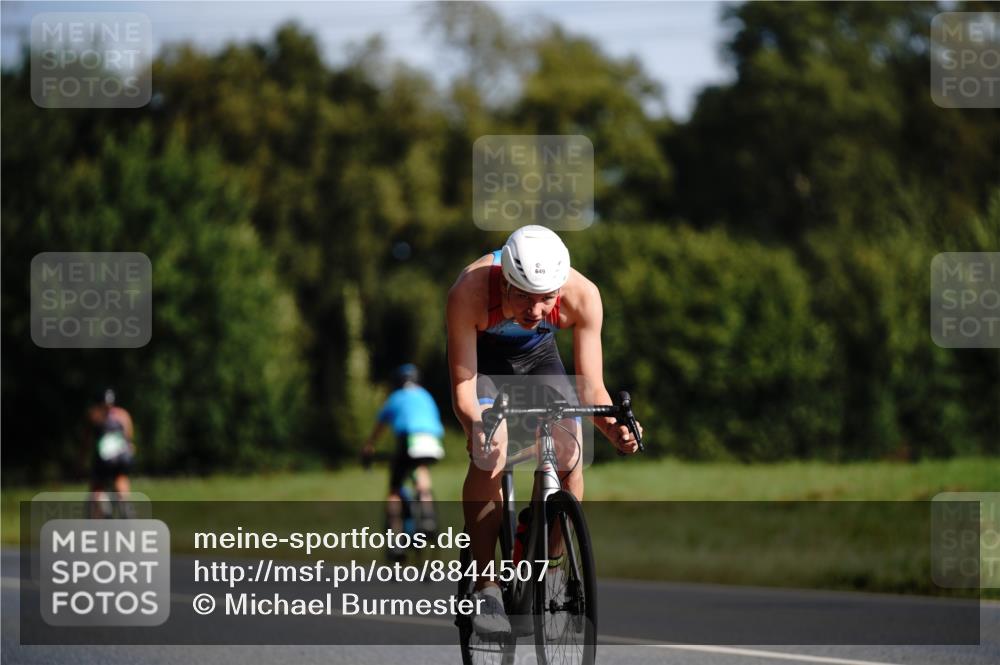 07.09.2025 - 19. Norderstedt Triathlon Michael Burmester http://msf.ph/oto/8844507 07.09.2025 10:36:33 Radfahren 649 meine-sportfotos.de