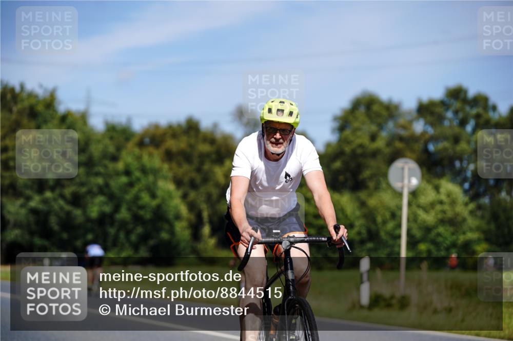 07.09.2025 - 19. Norderstedt Triathlon Michael Burmester http://msf.ph/oto/8844515 07.09.2025 13:09:29 Radfahren 312, 321 meine-sportfotos.de
