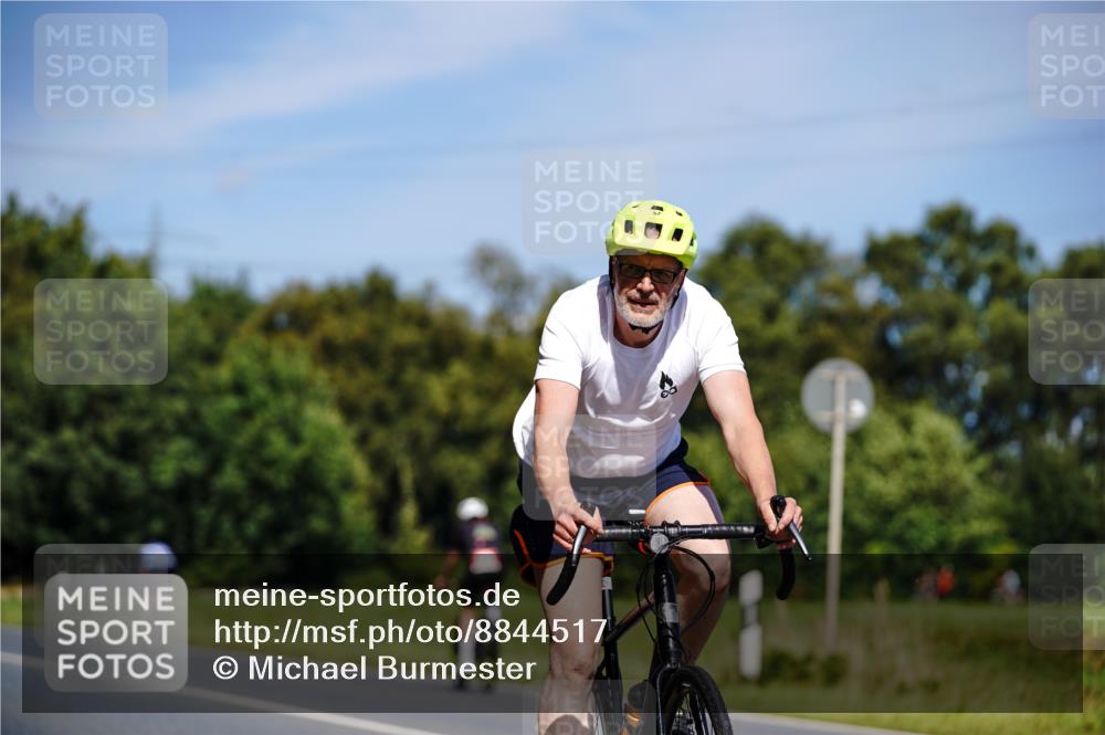 07.09.2025 - 19. Norderstedt Triathlon Michael Burmester http://msf.ph/oto/8844517 07.09.2025 13:09:29 Radfahren 312, 321 meine-sportfotos.de