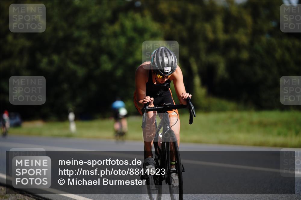 07.09.2025 - 19. Norderstedt Triathlon Michael Burmester http://msf.ph/oto/8844523 07.09.2025 10:37:03 Radfahren 663, 687 meine-sportfotos.de