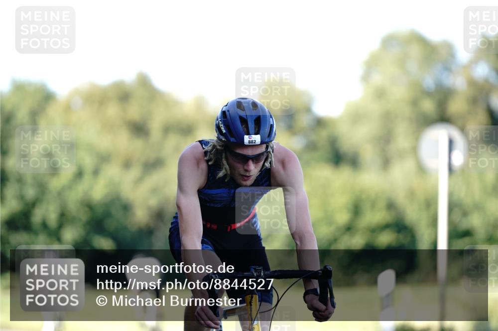 07.09.2025 - 19. Norderstedt Triathlon Michael Burmester http://msf.ph/oto/8844527 07.09.2025 16:00:50 Radfahren 384, 882 meine-sportfotos.de