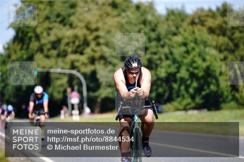 07.09.2025 - 19. Norderstedt Triathlon Michael Burmester http://msf.ph/oto/8844534 07.09.2025 13:09:44 Radfahren 1270 meine-sportfotos.de