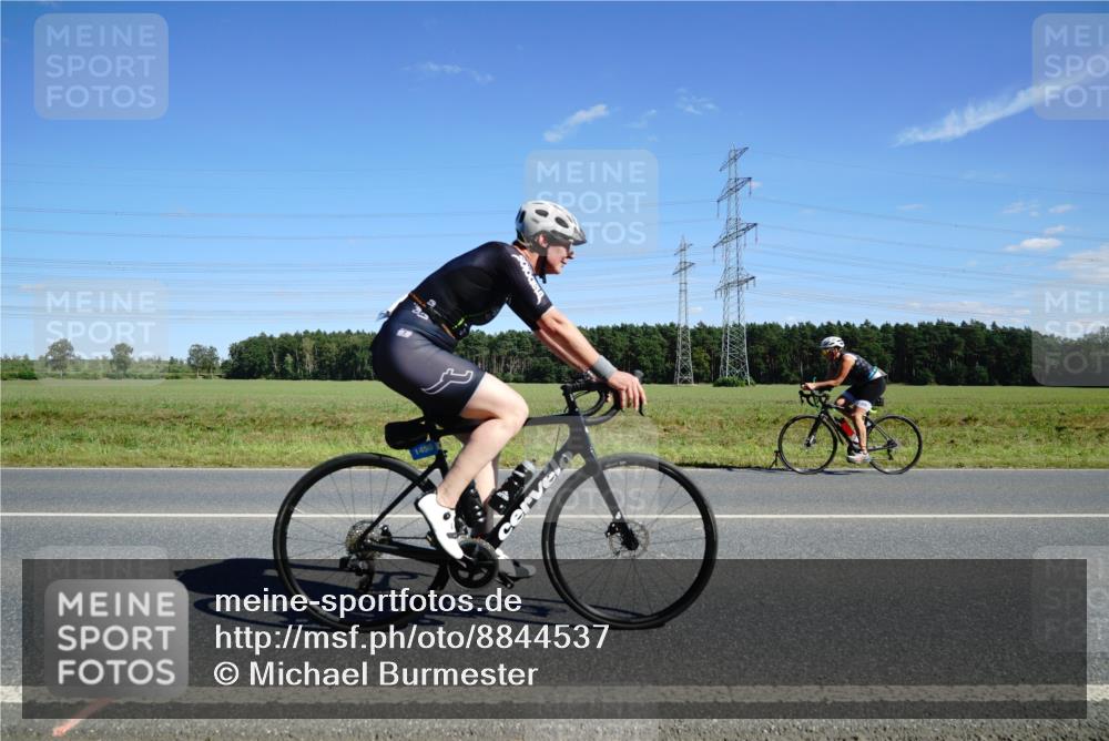 07.09.2025 - 19. Norderstedt Triathlon Michael Burmester http://msf.ph/oto/8844537 07.09.2025 14:51:03 Radfahren 478 meine-sportfotos.de