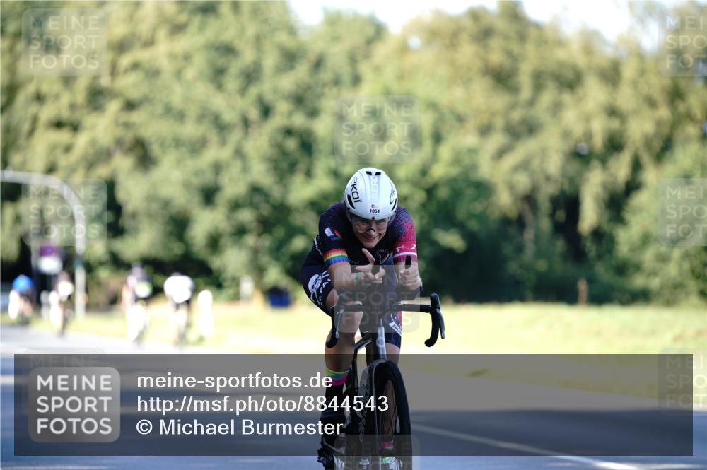 07.09.2025 - 19. Norderstedt Triathlon Michael Burmester http://msf.ph/oto/8844543 07.09.2025 16:00:53 Radfahren 416, 882, 1054 meine-sportfotos.de