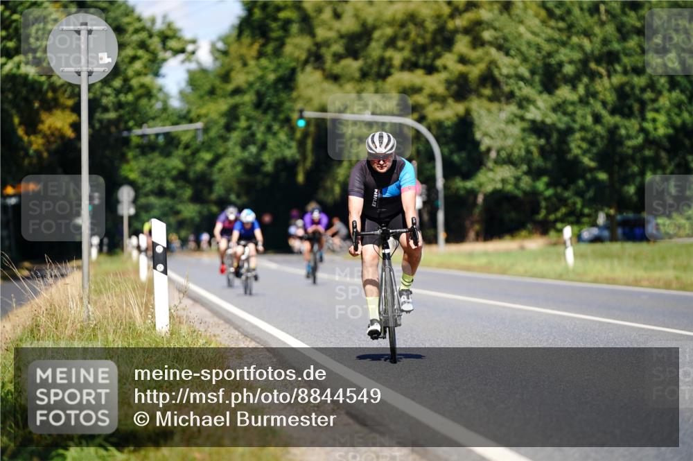 07.09.2025 - 19. Norderstedt Triathlon Michael Burmester http://msf.ph/oto/8844549 07.09.2025 13:09:45 Radfahren 336, 1270 meine-sportfotos.de