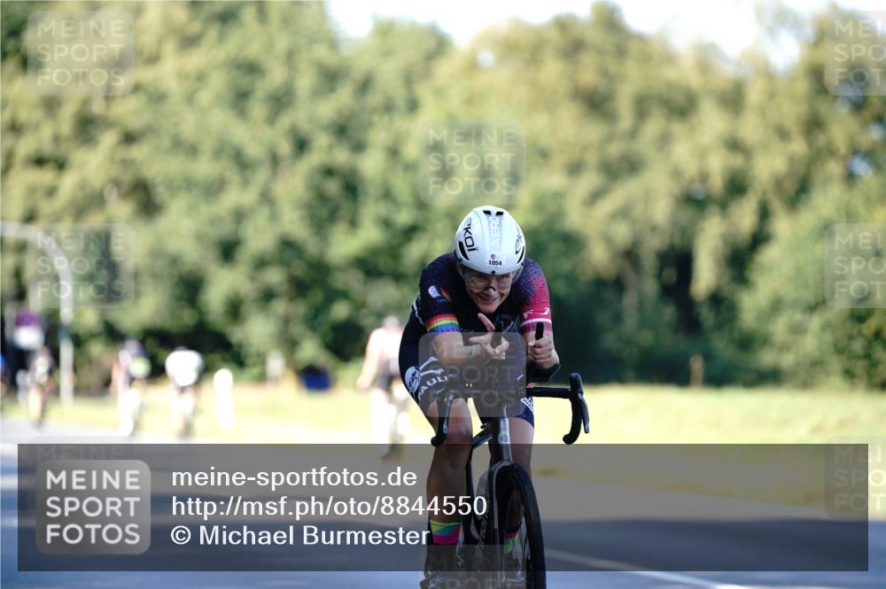 07.09.2025 - 19. Norderstedt Triathlon Michael Burmester http://msf.ph/oto/8844550 07.09.2025 16:00:53 Radfahren 416, 882, 1054 meine-sportfotos.de