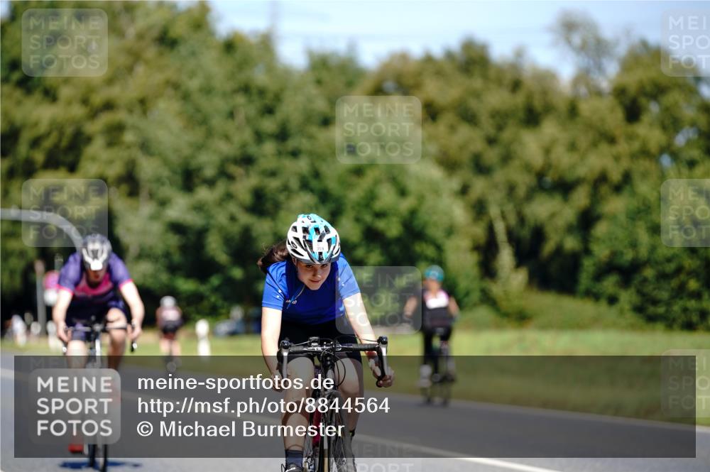 07.09.2025 - 19. Norderstedt Triathlon Michael Burmester http://msf.ph/oto/8844564 07.09.2025 13:09:52 Radfahren 359, 804, 1388 meine-sportfotos.de