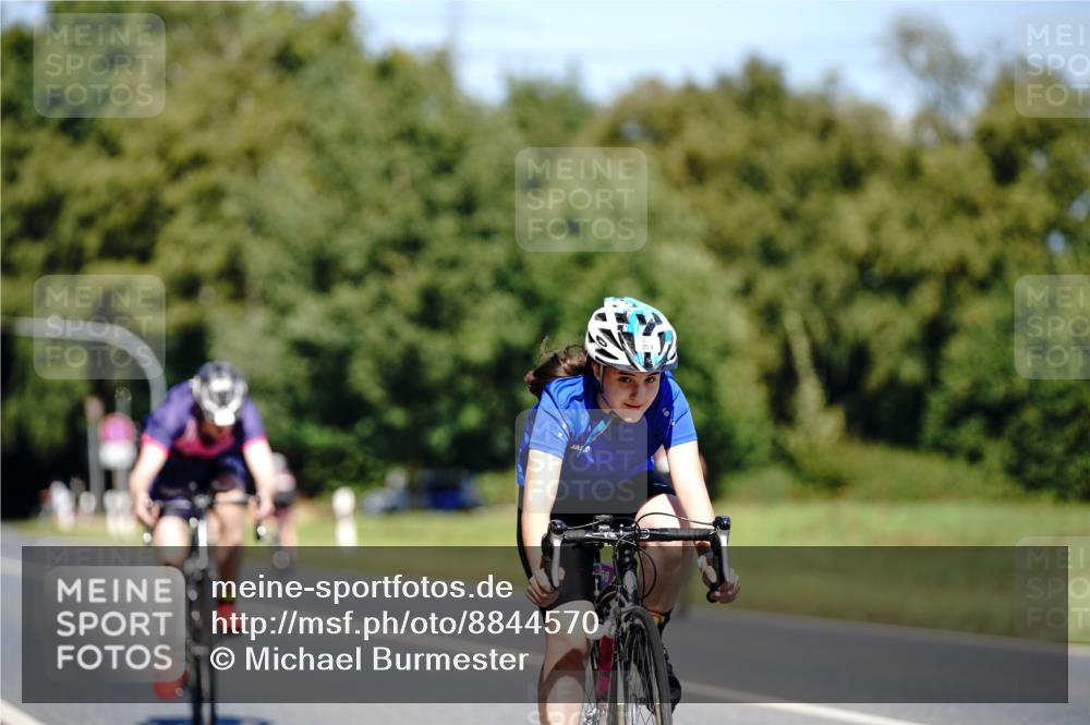07.09.2025 - 19. Norderstedt Triathlon Michael Burmester http://msf.ph/oto/8844570 07.09.2025 13:09:52 Radfahren 359, 804, 1388 meine-sportfotos.de