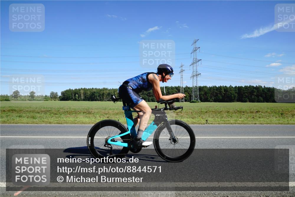 07.09.2025 - 19. Norderstedt Triathlon Michael Burmester http://msf.ph/oto/8844571 07.09.2025 14:51:21 Radfahren 365 meine-sportfotos.de
