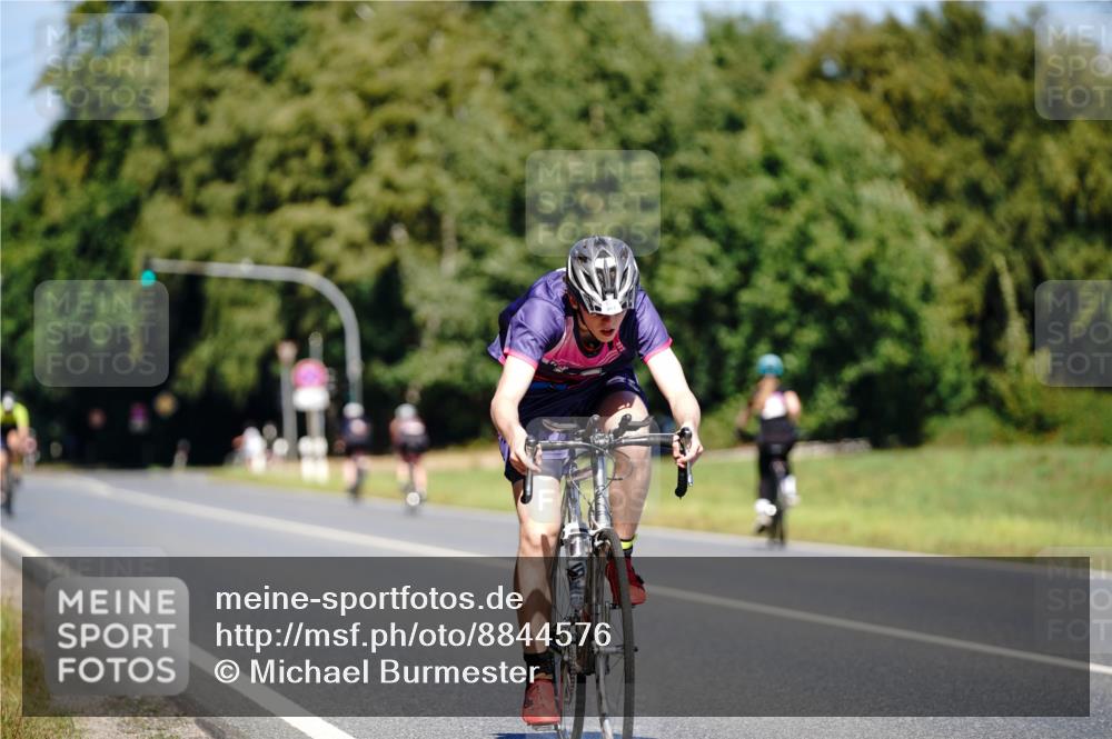 07.09.2025 - 19. Norderstedt Triathlon Michael Burmester http://msf.ph/oto/8844576 07.09.2025 13:09:53 Radfahren 359, 804, 1388 meine-sportfotos.de